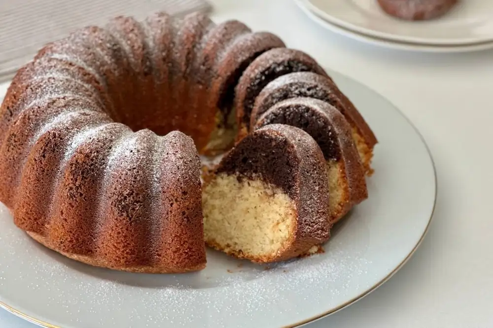 Ayşe's Recipe: Chocolate Vanilla Cake