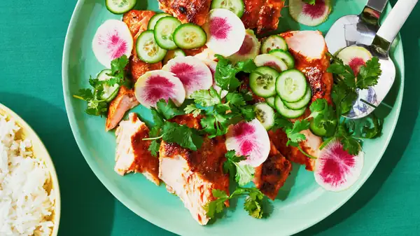 Salmón glaseado con curry verde
