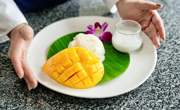 Sticky Mango Rice (Khao Niew Mamuang)