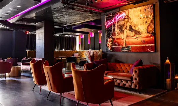 A Fashionable Maximalist Cocktail Bar Opens in Downtown Austin