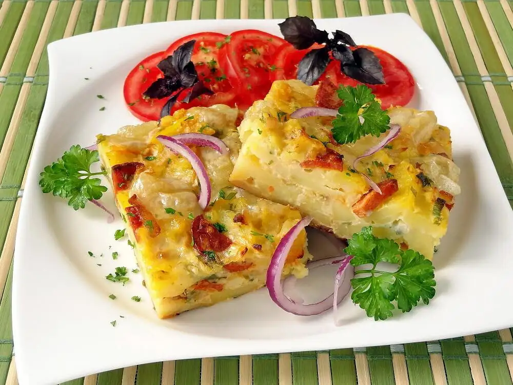Baked potatoes with cottage cheese