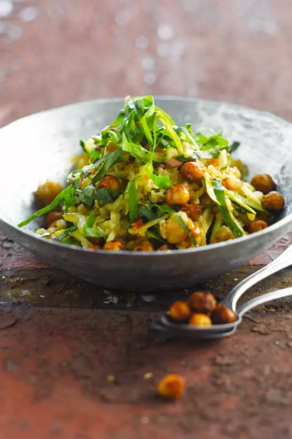 Bulgur with spicy chickpeas