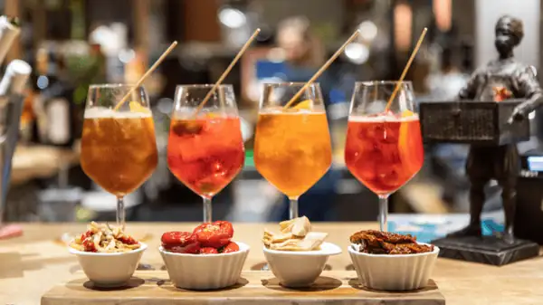 Dorsoduro 3821, in Florence, cicchetti, sandwiches, and the authentic Venetian Spritz