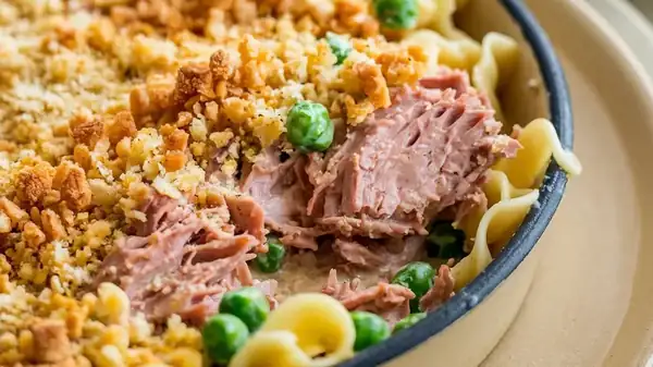 If You Have Canned Tuna And Leftover Pasta, You Have A Protein-Packed Meal In 5 Minutes