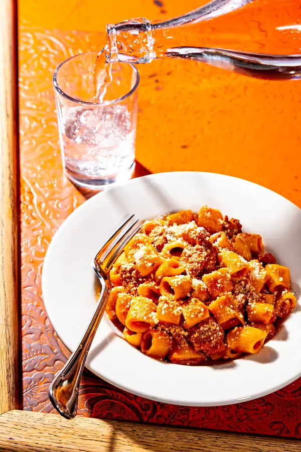 Snag a Seat Early at Bloomingdale’s Resilient Red Hen