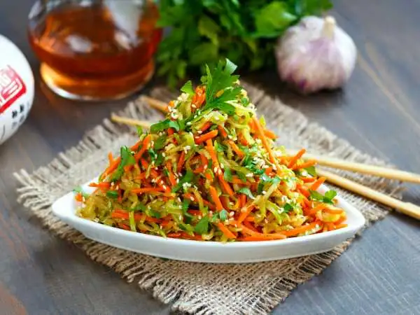 Korean-style zucchini with carrots