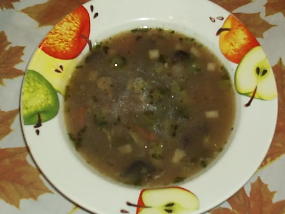 Sopa de patatas con champiñones