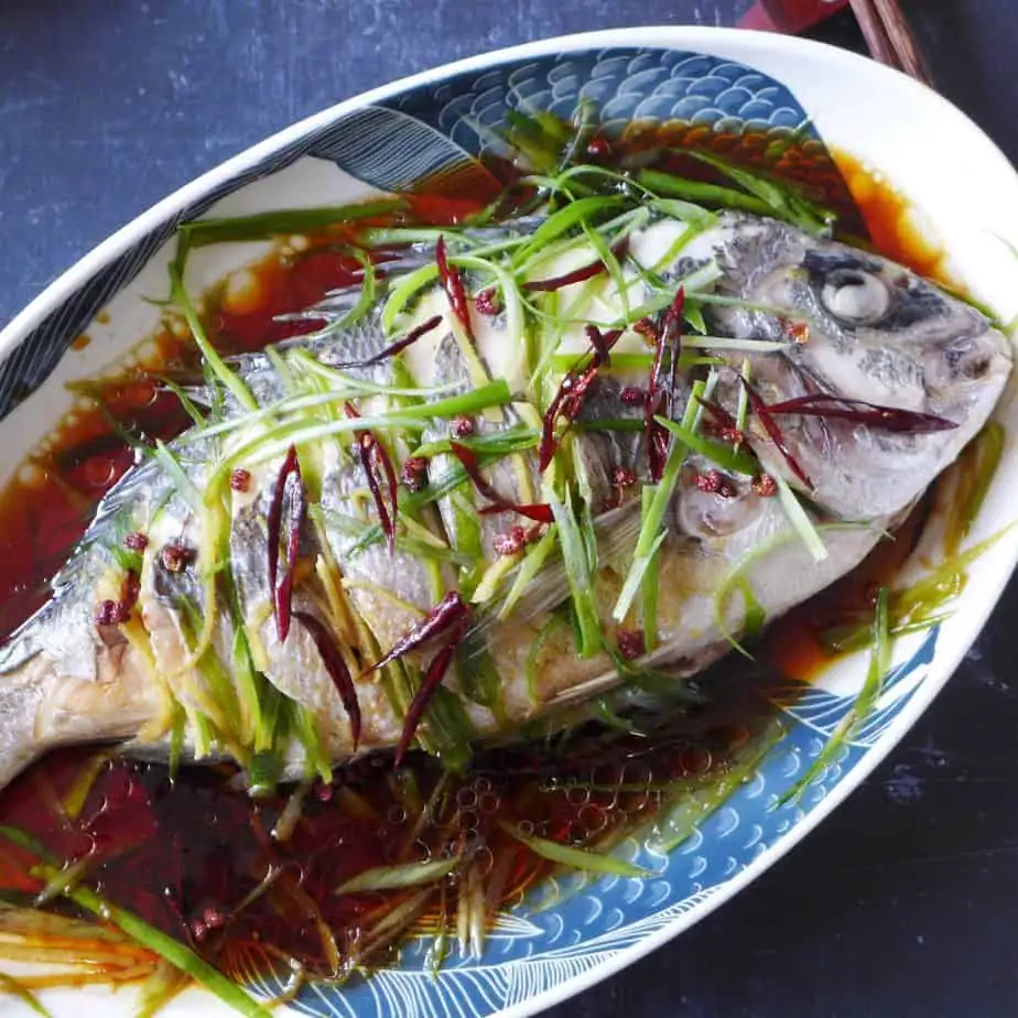Steamed Fish, the Chinese Way (清蒸鱼)