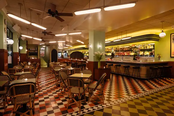 Owner of Le Dive Opens a Spritz Bar With a Milan Feel