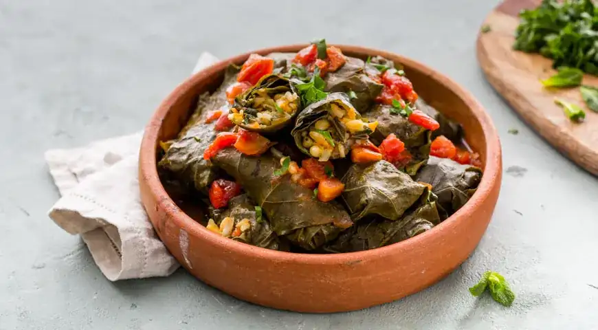 Dolma con verduras y frutos secos