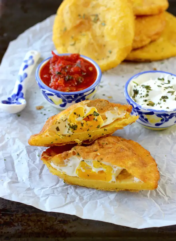 Arepa de Huevo Recipe (Arepa Stuffed with Egg)