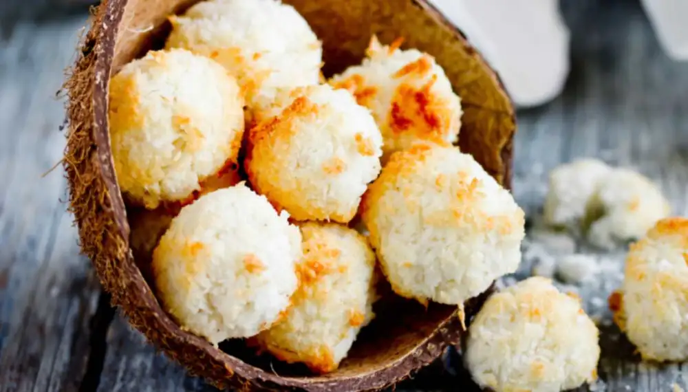 Coconut and egg white sweets