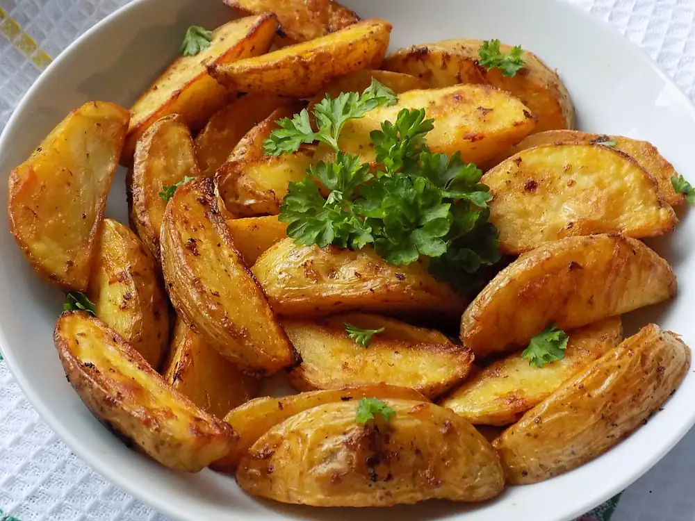 American potatoes baked in tartare sauce