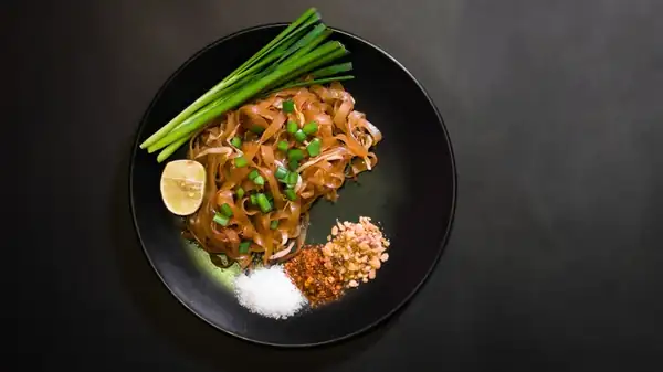 Cómo recalentar Pad thai sobrante a la perfección en el microondas
