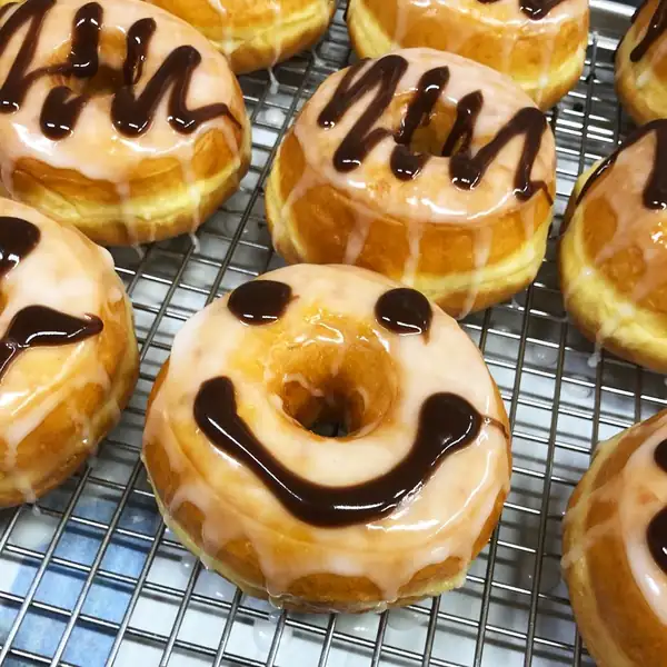 Pan Señorita, donas y malasadas se dirigen al sureste en Starbread Bakery