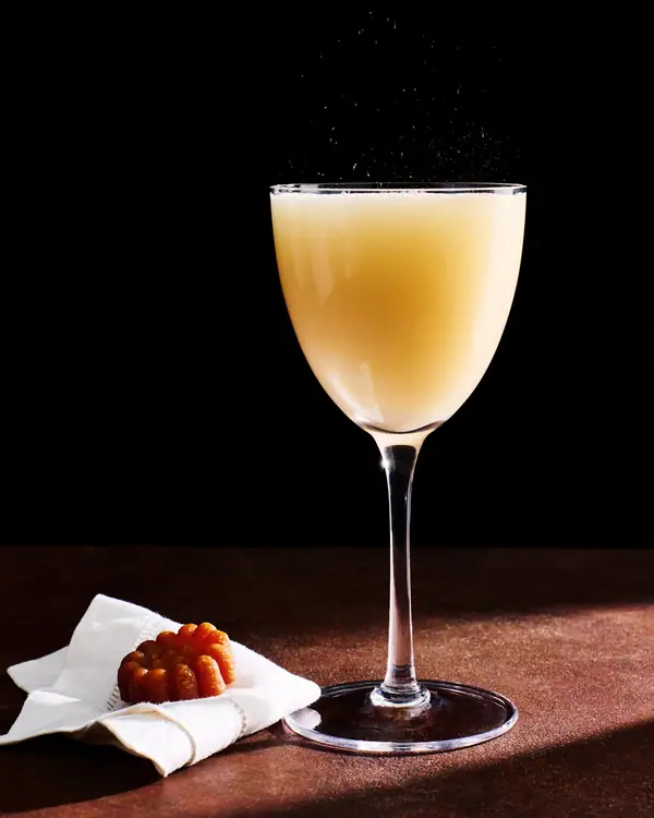 Honey Ginger French 75 Cocktail