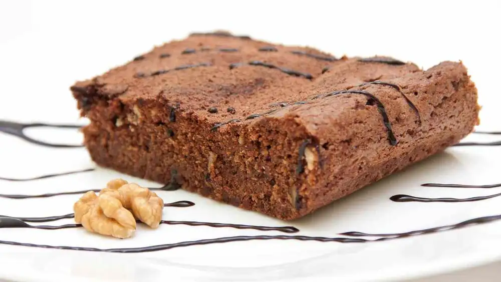 La torta tenerina, la versión otoñal, está llena de nueces, no lleva harina y se come caliente. ¡Es amor a primera vista!