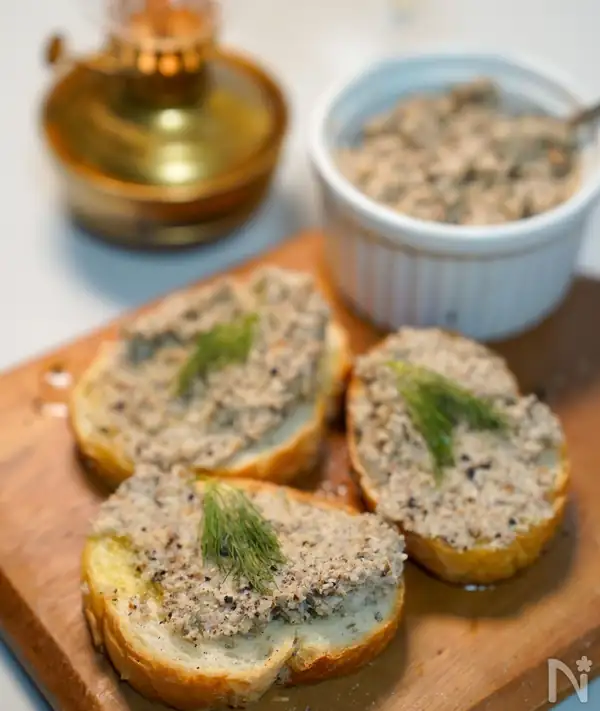 I crave this when autumn arrives!! 'Rich Mushroom Pate'