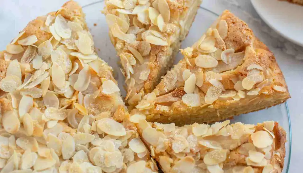 Almond, cheese, and lemon cake: incredibly soft and delicate, it's the perfect treat for every palate!