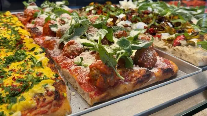 Gabriele Bonci's Pizzarium has finally reopened: all the latest news from the Rome restaurant