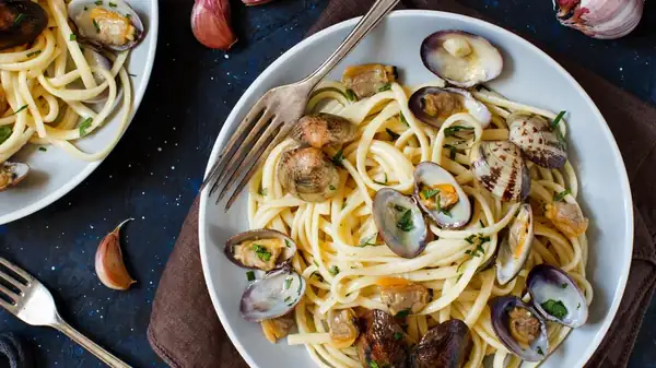The Common Mistake That Will Ruin The Texture Of Your Clams