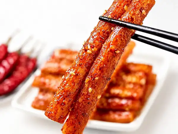 Parecen caramelos de goma, pero son picantes: en China, estos aperitivos valen miles de millones