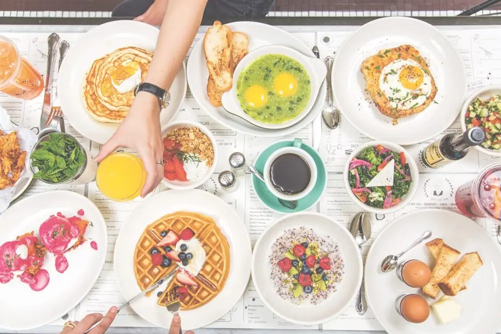 When Your Favorite Restaurant Is 3,000 Miles Away, the Solution Is to Cook