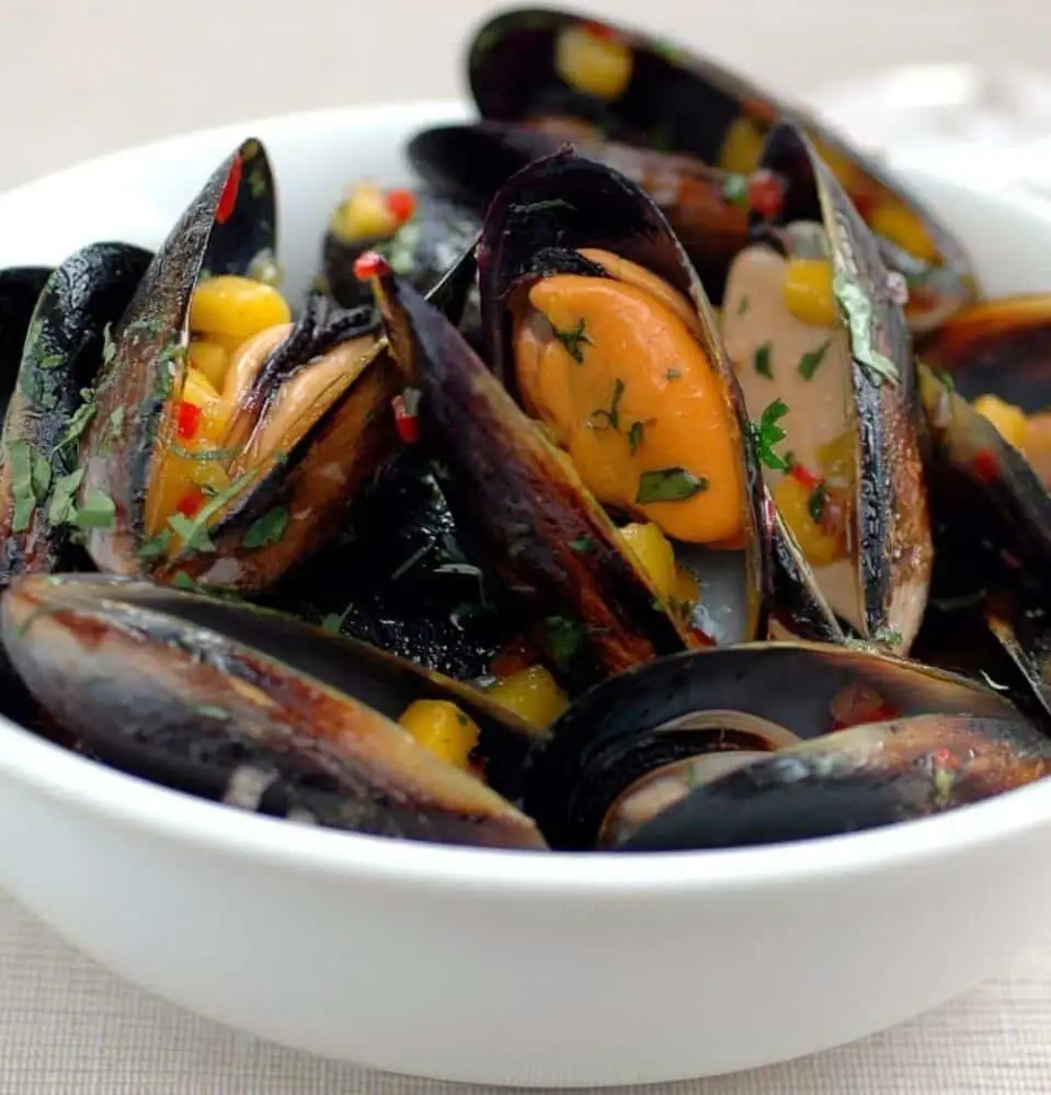 Steamed Mussels with Mango and Coriander Salsa