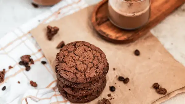 Using self-raising flour in cookies requires adjusting the recipe; a 1:1 change is not enough.