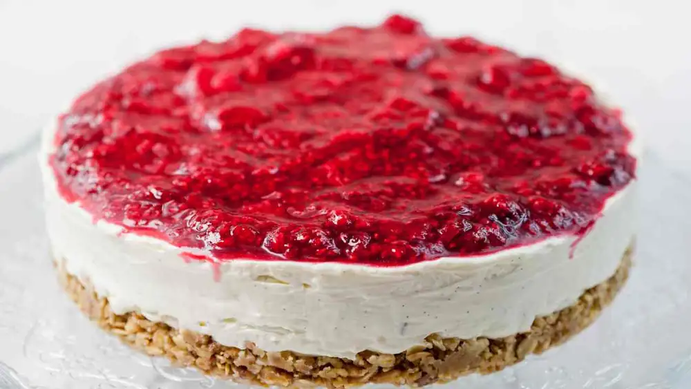 Raspberries make every dessert a triumph of goodness, that's why I prepare this cake every weekend