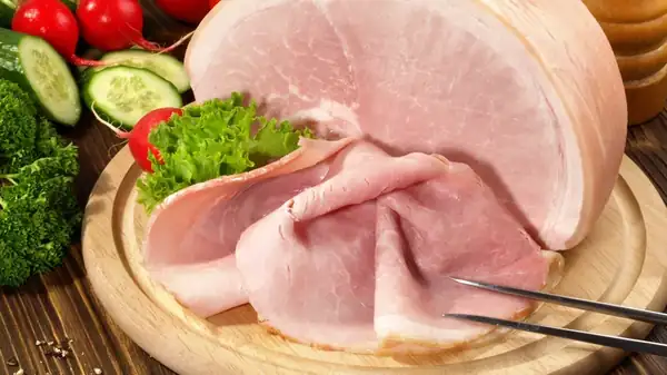 What differentiates country ham from city ham