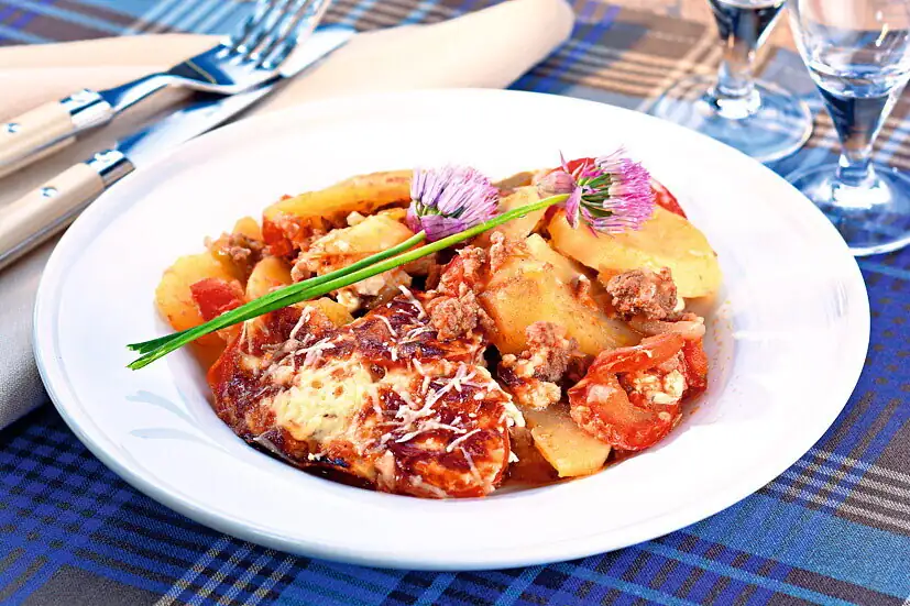 Baked minced meat with vegetables