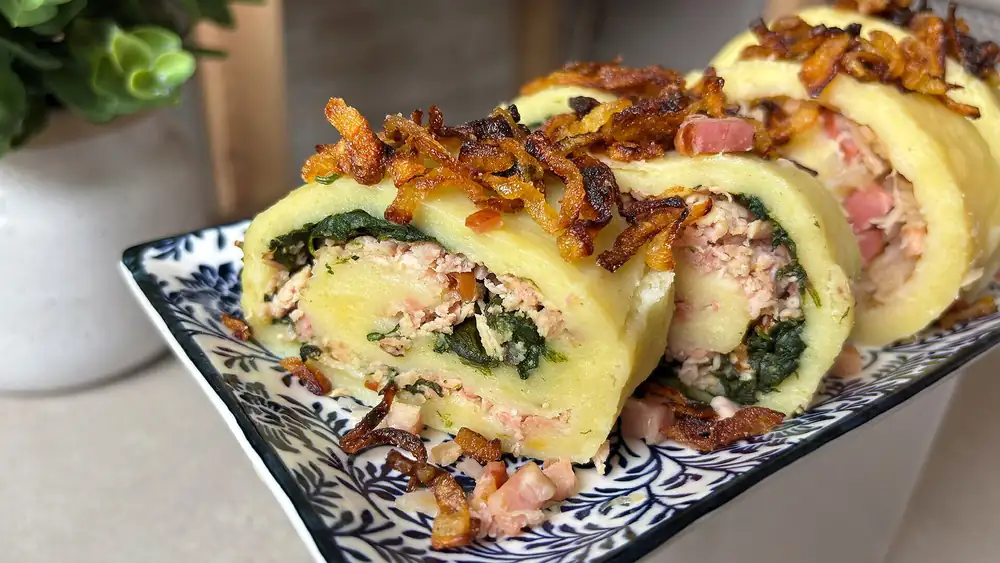 Grandma's Stuffed Potato Roll: Try Two Fillings, One Is Better Than the Other