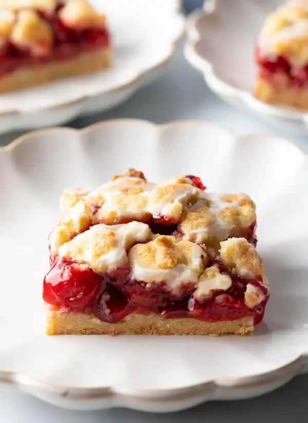 Best Easy Cherry Pie Bars Recipe