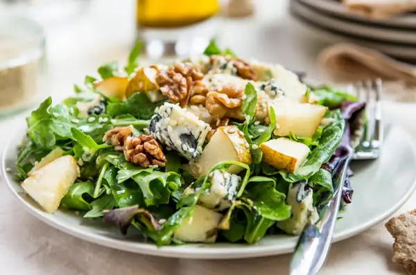 Perfectly crisp! Delicious arugula and pear salad