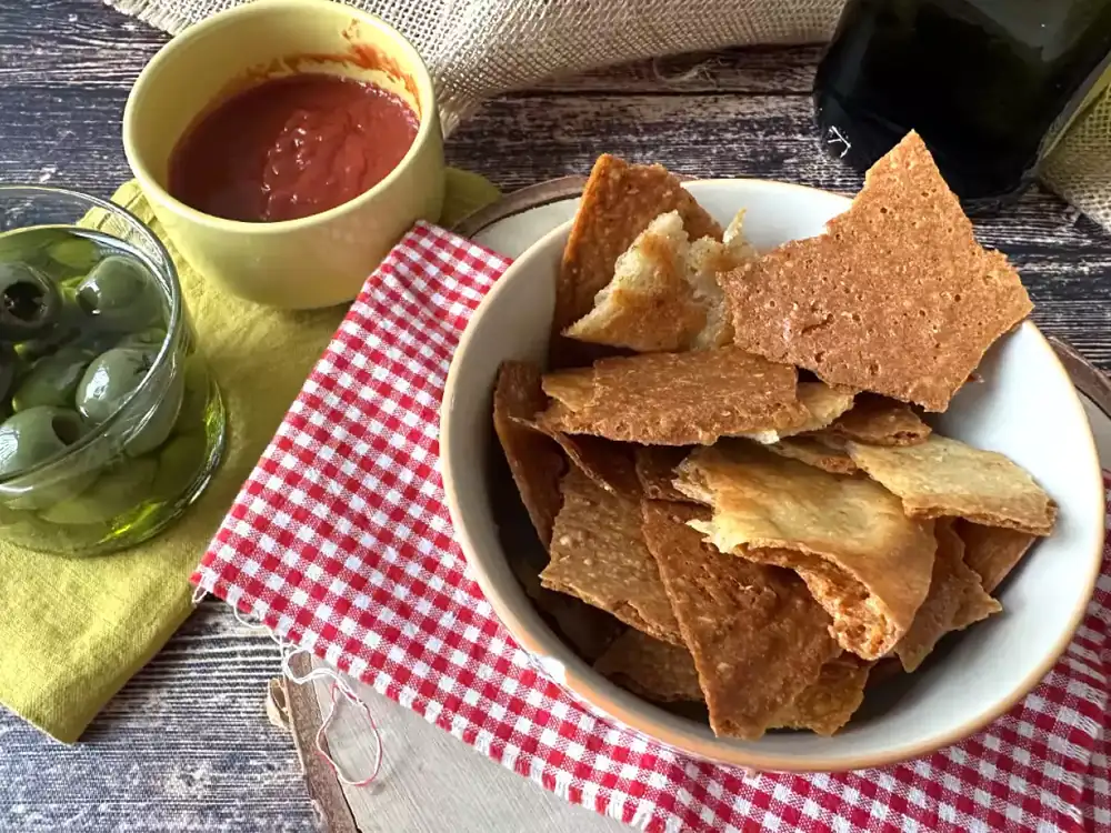 Recipe: Crostini, super crispy parmesan crackers