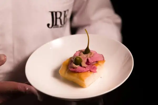 JRE Young Week, four weeks to introduce under-30s to fine dining