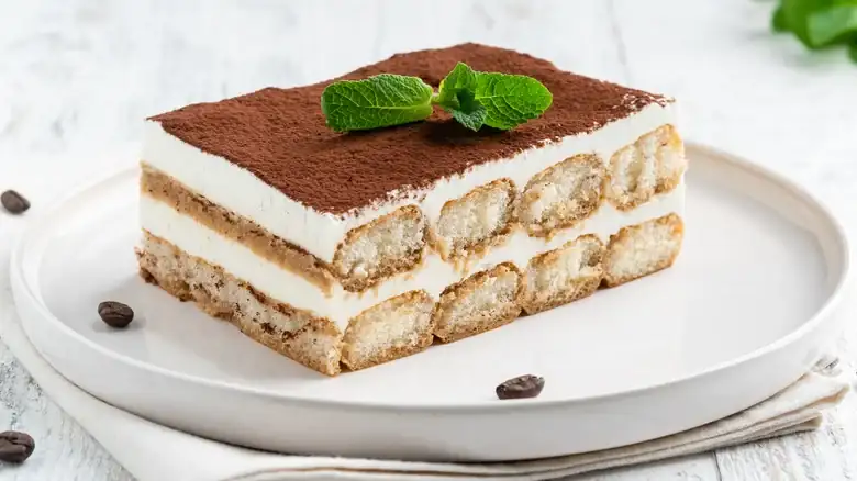 How to work with firm or soft ladyfingers in a tiramisu