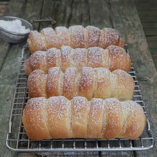 Soft Italian Breakfast Buns