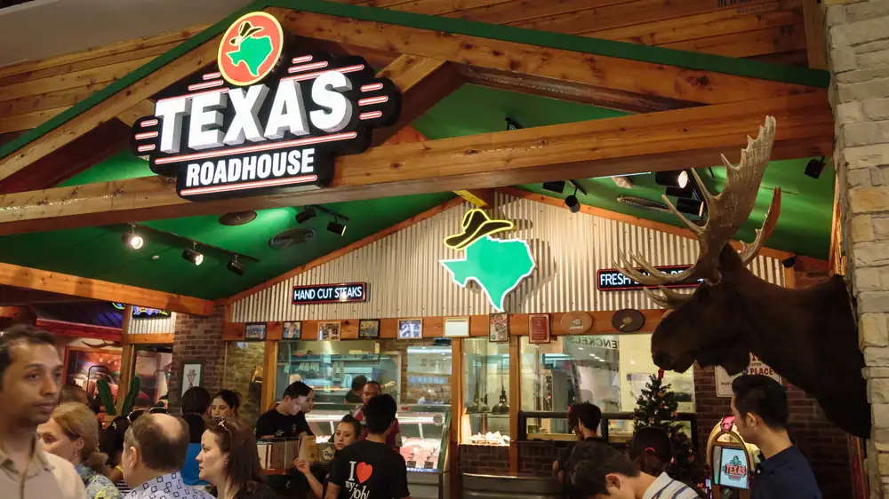 16 Texas Roadhouse Entrees That Are Under $17