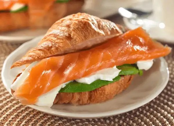 El mejor croissant gourmet con salmón ahumado ahora tiene su propio concurso en Madrid Fusión Food of Spain 2026