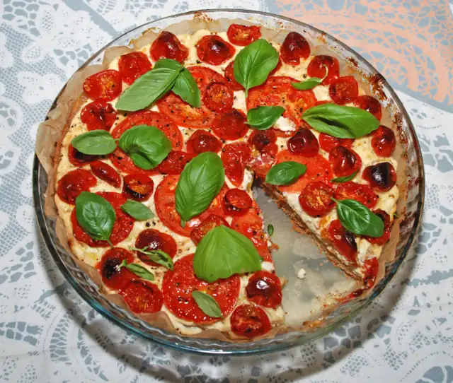 Fresh tomato and ricotta pie