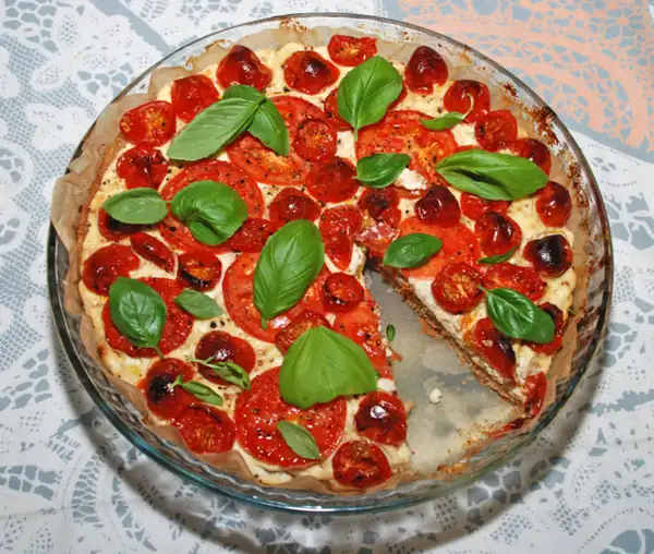 Fresh tomato and ricotta pie
