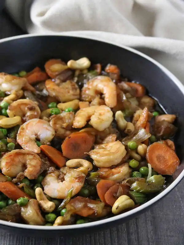 Shrimp with Green Peas and Cashews