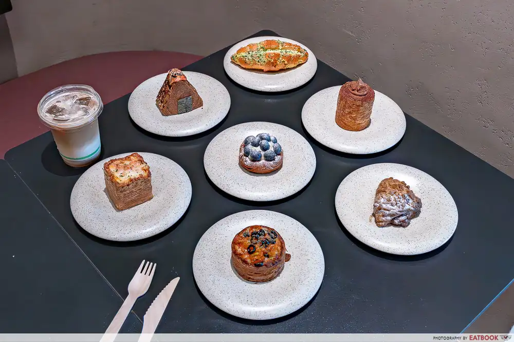La actriz Rebecca Lim inaugura una panadería con largas colas en Chinatown con Shio Pan, tartas de huevo y más