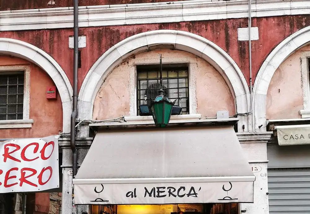 En el Mercà de Venecia, una reseña: este pequeño bacaro vale más que un spritz