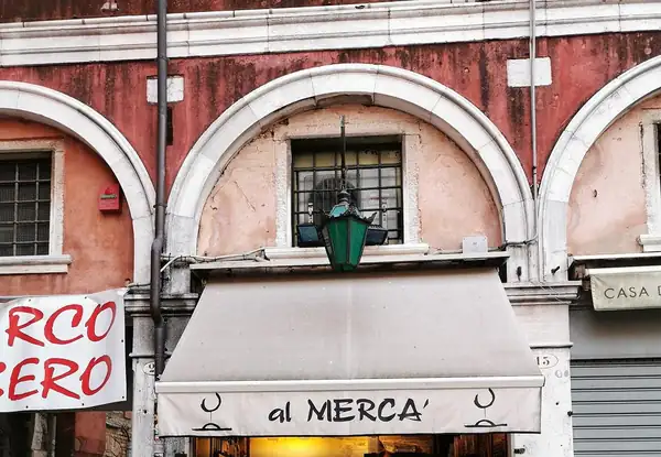 En el Mercà de Venecia, una reseña: este pequeño bacaro vale más que un spritz