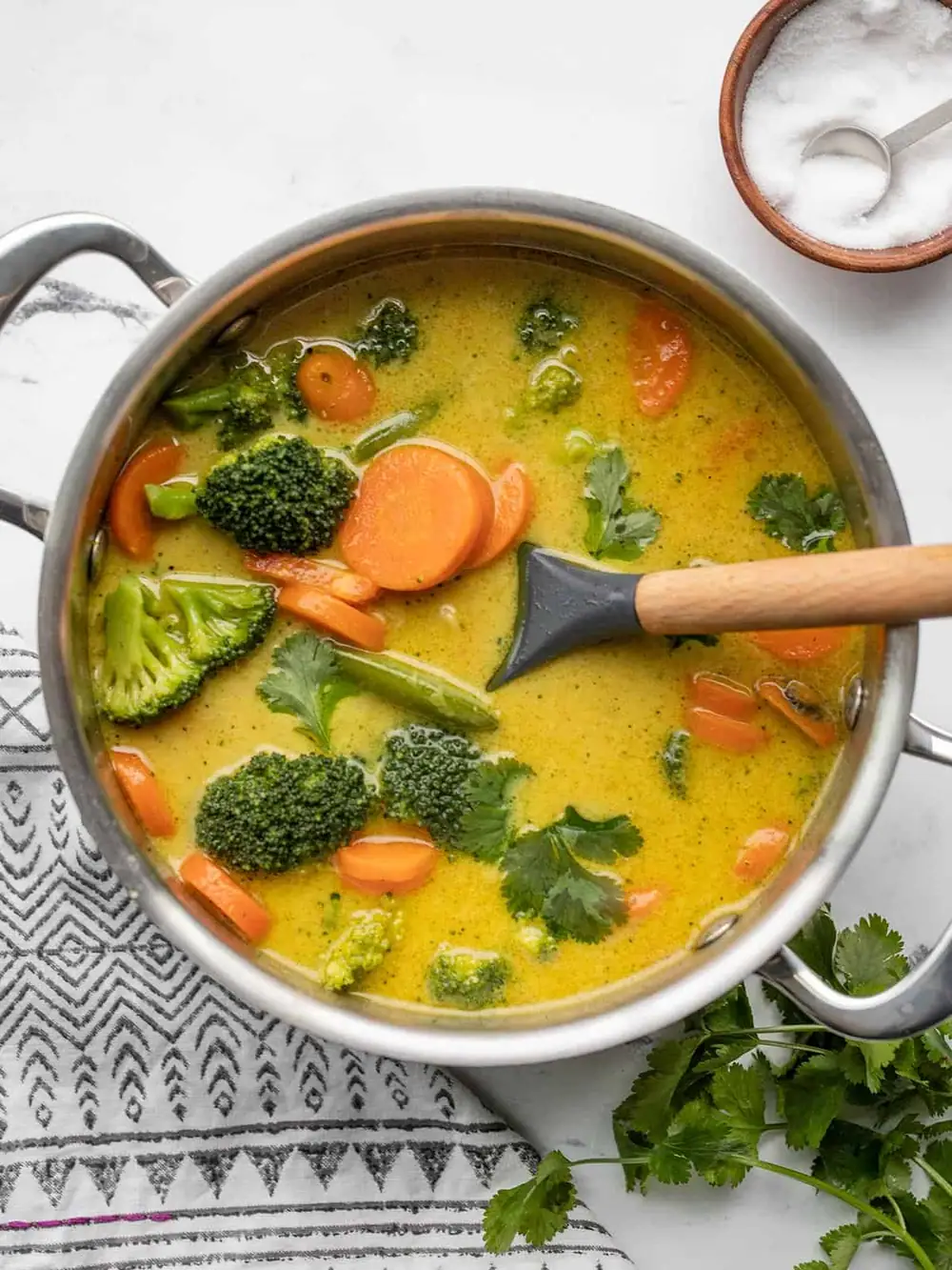 This 15-Minute Vegetable Curry is full of creamy, satisfying flavor!