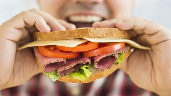 El sustituto mexicano del tomate que añade un sabor intenso a los sándwiches