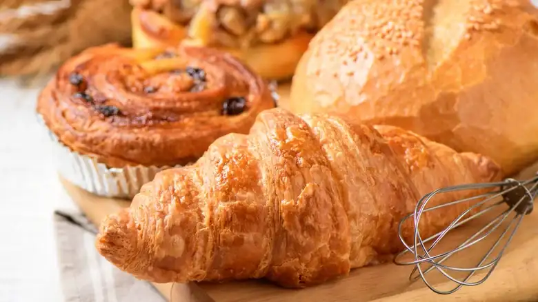 What Makes Puff Pastry And Croissant Dough Different
